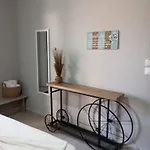 Almira - To Let Apartamento Nea Roda