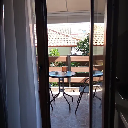 Almira - To Let * Nea Roda