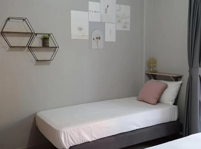 Almira - To Let Nea Roda