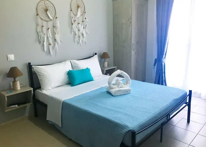 Almira - To Let Nea Roda