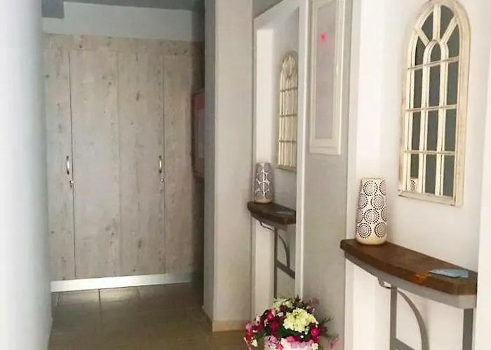 Almira - To Let Nea Roda