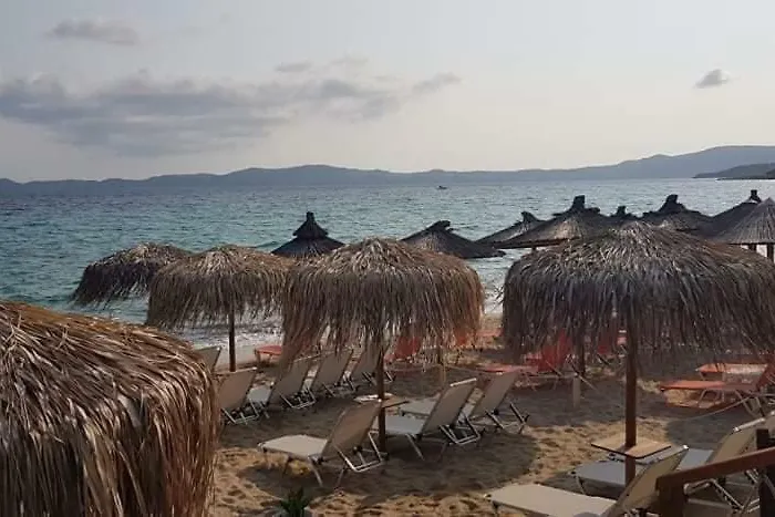 Almira - To Let Apartamento Nea Roda